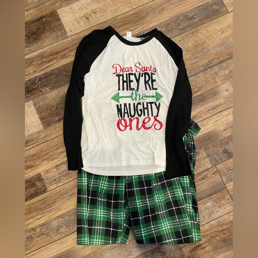 Women’s Size M Christmas Pajamas
